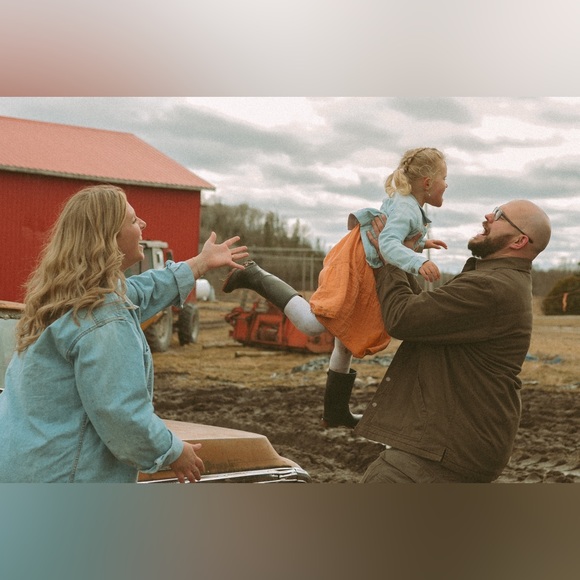 Welcome to my closet! - Picture 10 of 10